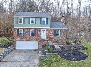 18 Fawnvue Dr, Mc Kees Rocks, PA 15136
