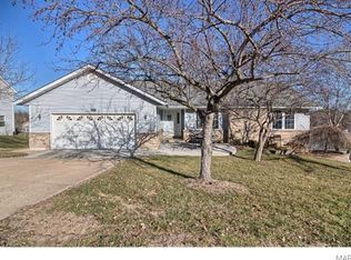 2287 Brookview Dr, Washington, MO 63090