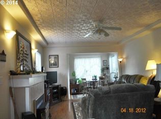 4204 3rd St, Tillamook, OR 97141