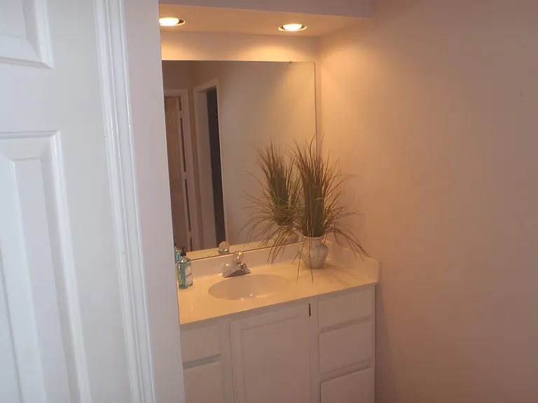 6546 Point Comfort Ln — Photo 11