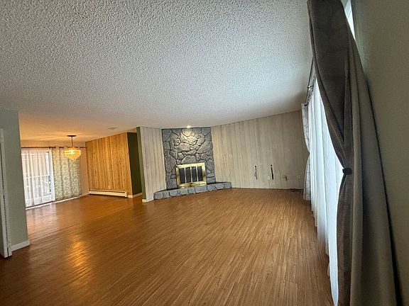 5th image of 16 Glacier Ave