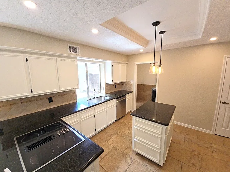 2502 Fairwind Dr — Photo 25