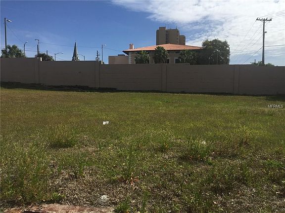 4th image of 2003 N Tampa St