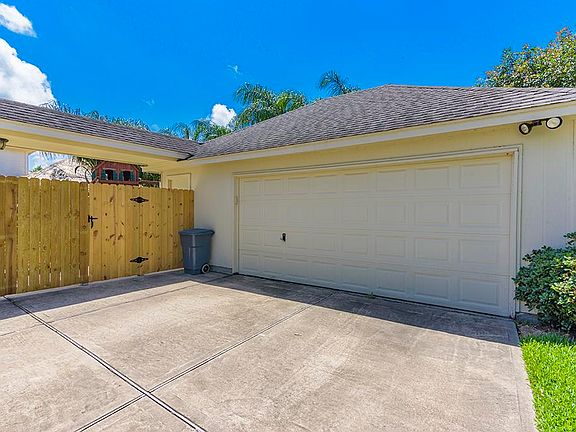 3rd image of 2904 Seabright Ct