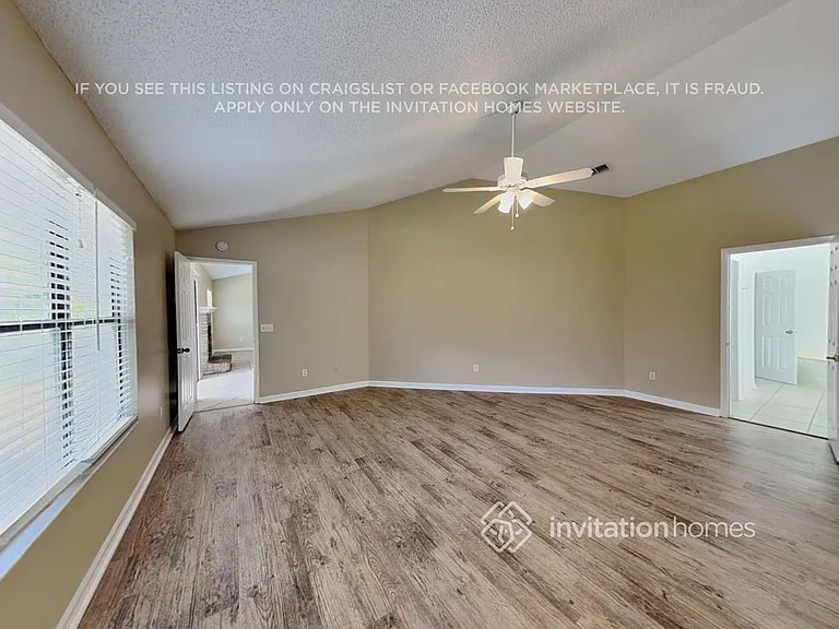 8182 Rocky Creek Dr — Photo 10