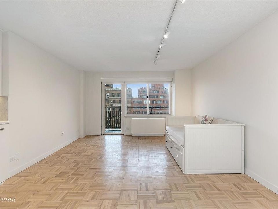 1st image of 2039 Broadway #22G
