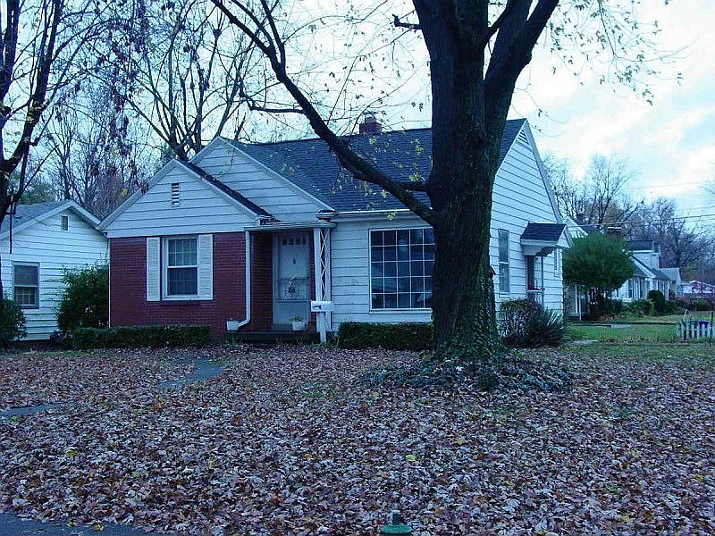 901 S Villa Dr photo 1