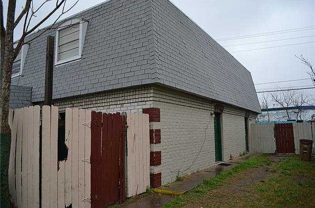 1st image of 1833 Wooten Park Dr