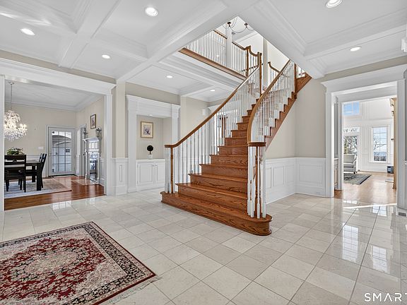 5th image of 134 River Road