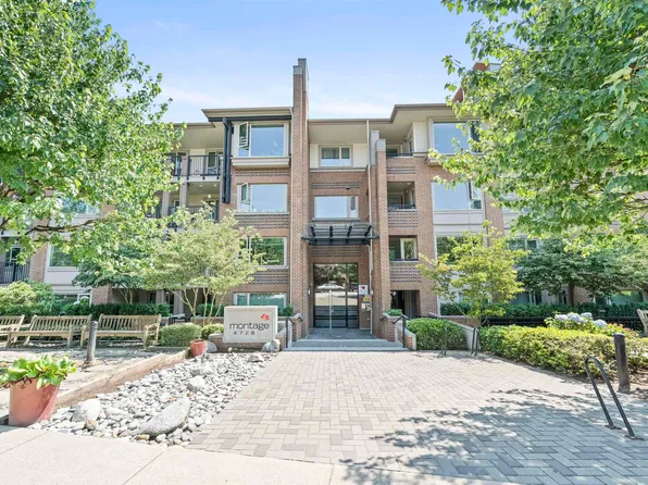 4728 Dawson St #216, Burnaby, BC V5C 0A9