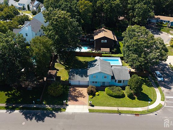 4th image of 12 W End Ave