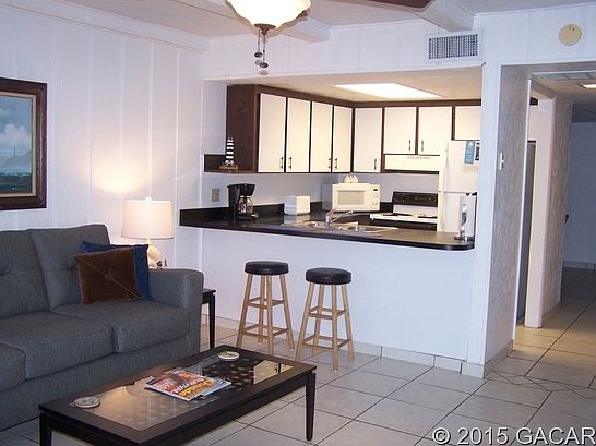 Living Room - Kitchen 