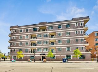 105 S Cottage Hill Ave Unit 206, Elmhurst, IL