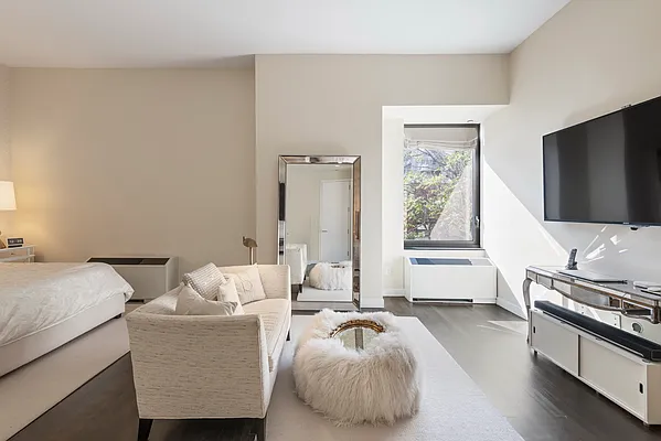 Sold by SERHANT. | media 8