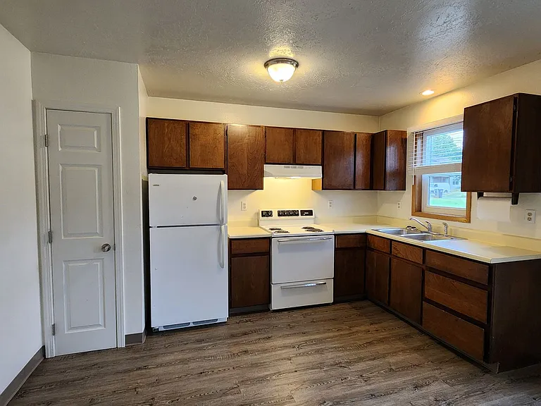 2322 Dearborn Ave #1-4 — Photo 11