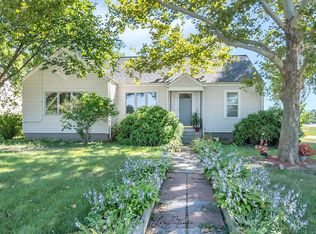 155 S Locust St, Frankfort, IL 60423