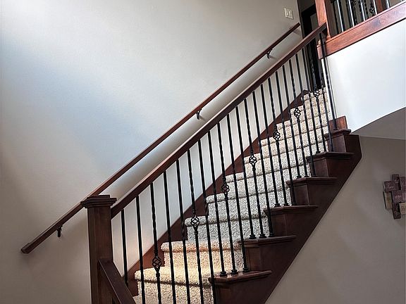 4th image of 5833 Pine Ct