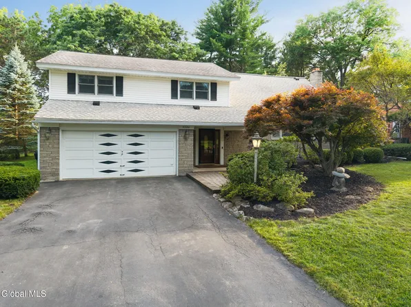 2284 Berkley Avenue, Niskayuna, NY 12309