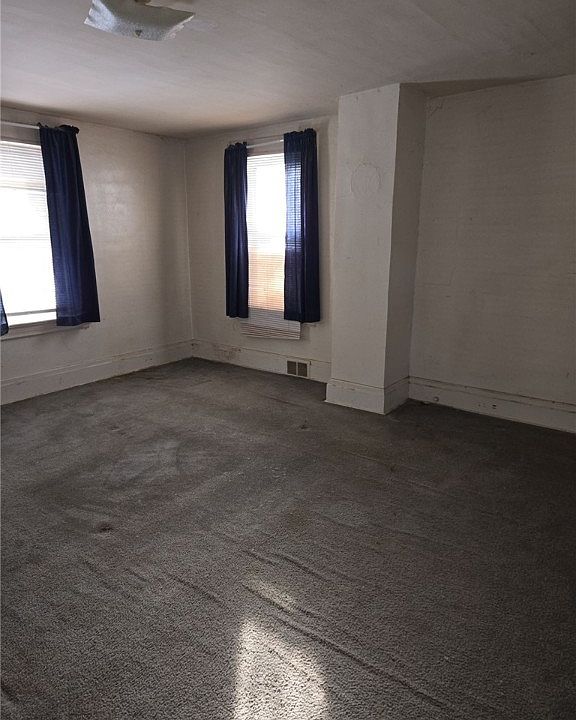 2nd image of 102 Fayette St