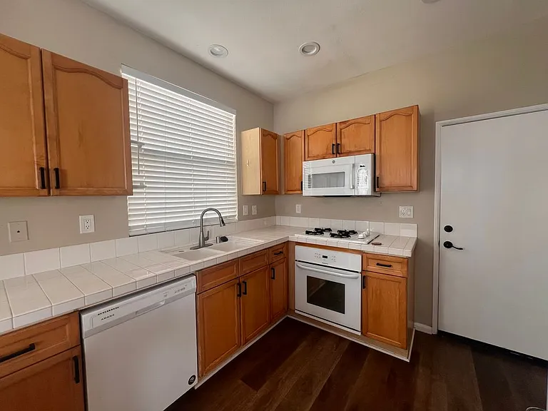 27934 Crown Court Cir #120 — Photo 17