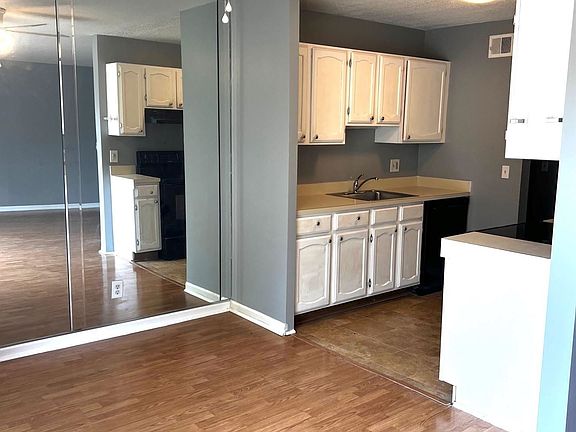 5th image of 23 Dickinson St