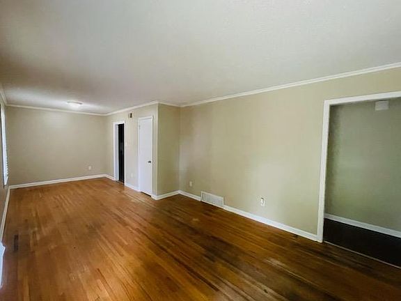 2nd image of 4329 Manor Haven Dr