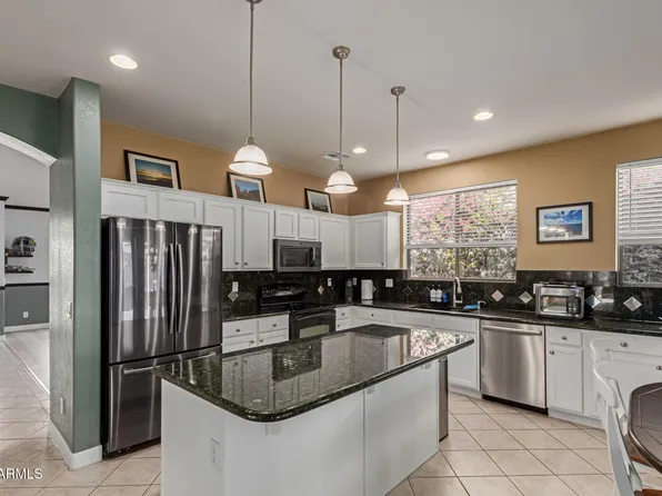 9225 W CLARA Lane, Peoria, AZ 85382