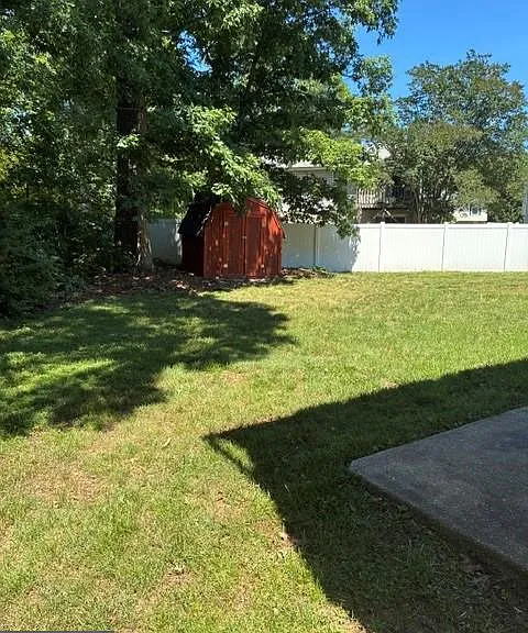 22240 Hawthorne Way — Photo 32