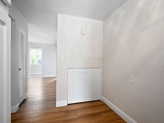 4th image of 200 E Lucerne Cir APT 7