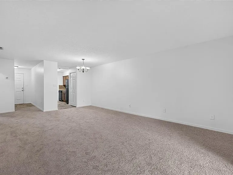 4796 Tangerine Ave #4796 — Photo 8