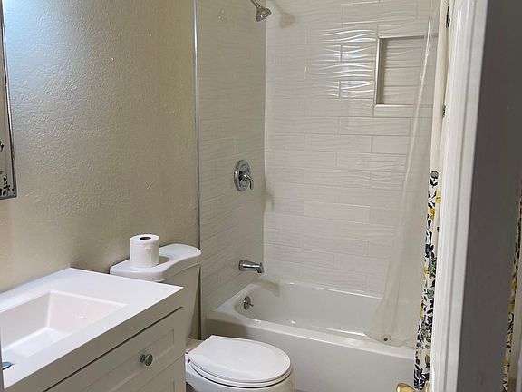3rd image of 9140 East Ave #6
