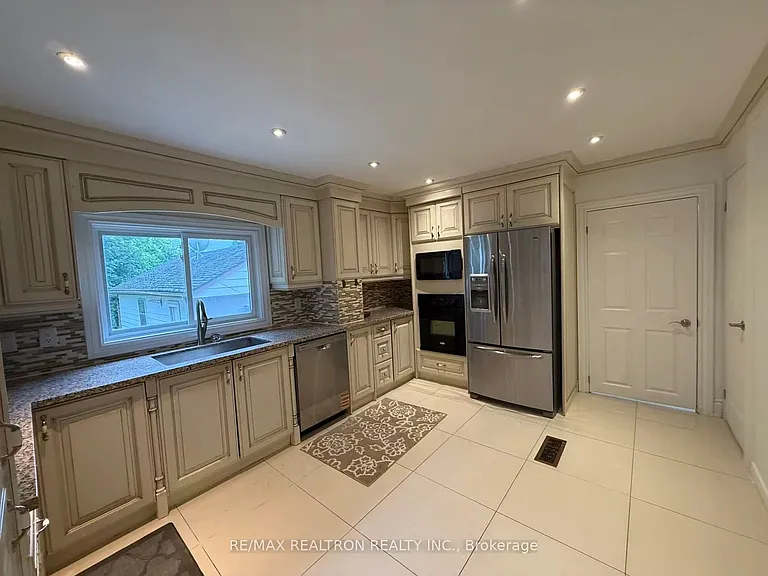 223 Pleasant Ave #MAIN AND UPPER — Photo 6