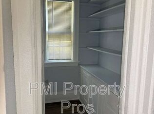 1621 N 38th St, Milwaukee, WI 53208