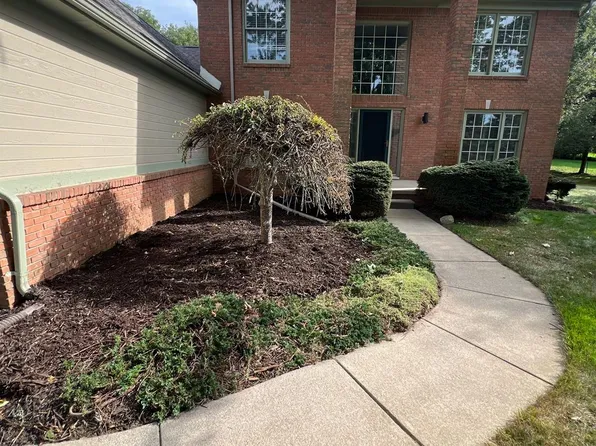 7384 Frampton Dr, Washington, MI 48095