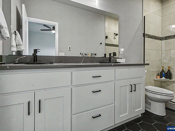 4th image of 1699 Wilson Ct