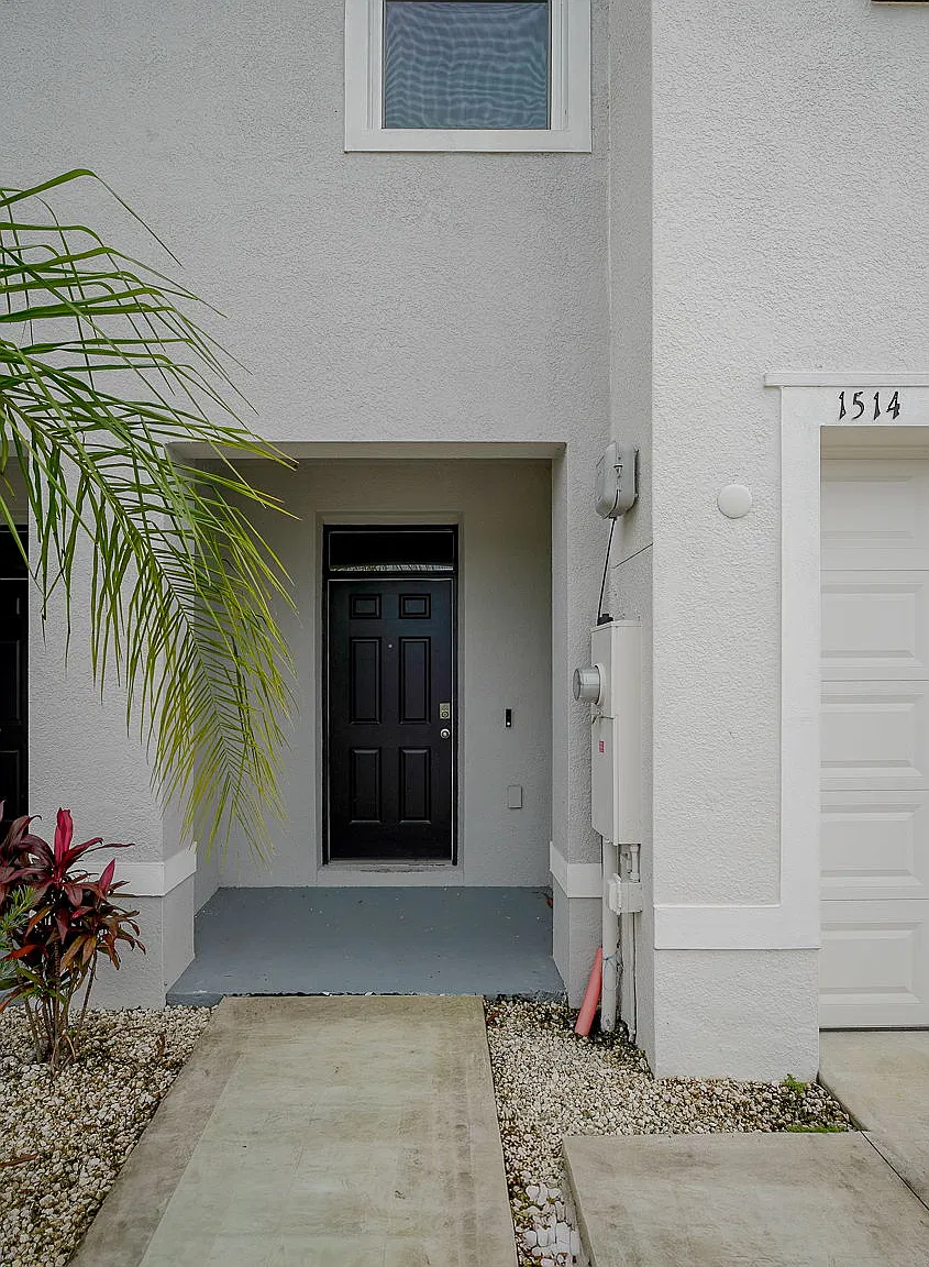 3 bed, 2.5 bath, 1673 sqft, $2,250 — Photo 2