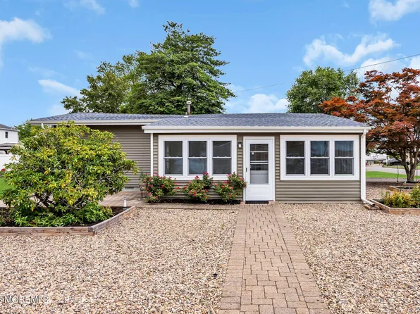 702 Bowsprit Point, Lanoka Harbor, NJ 08734