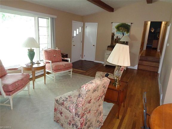 3rd image of 3219 Calderwood Dr