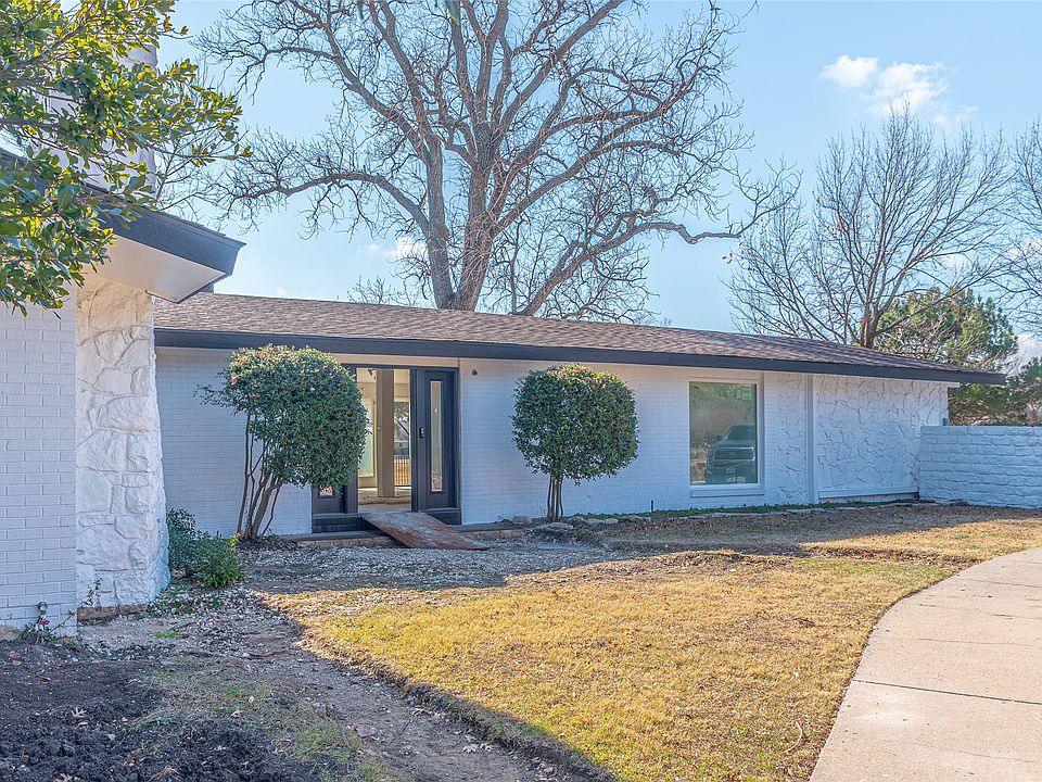 1st image of 3640 Brookhaven Club Dr