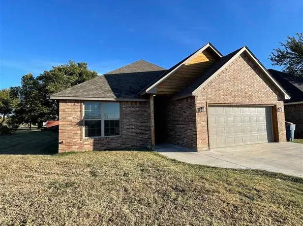 909 2nd St, Elgin, OK 73538