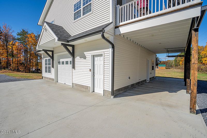 5th image of 203 Meader Road