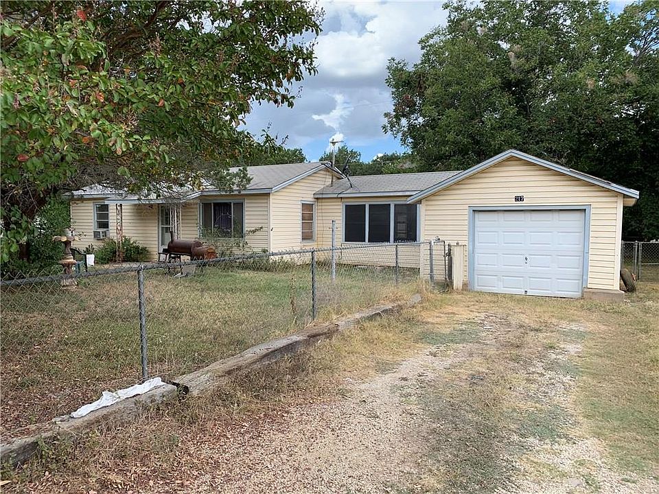 1st image of 217 Scenic Dr