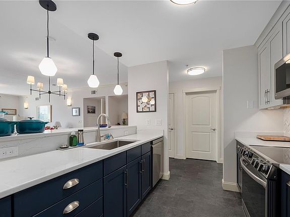 4th image of 333 Atwells Ave Unit 206