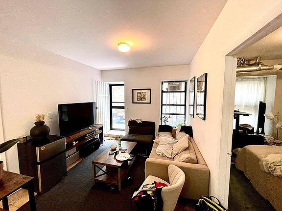 5th image of 172 E 7th St
