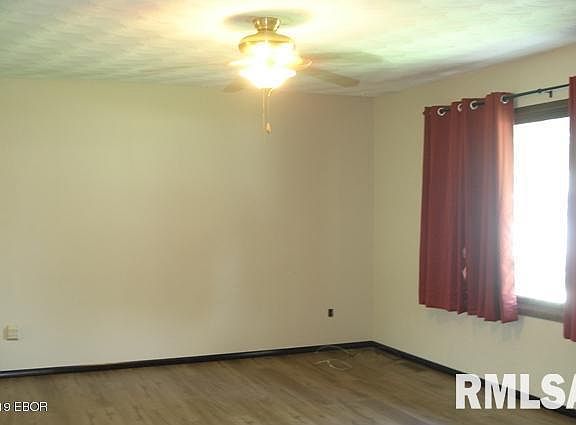 3rd image of 511 Lexington St