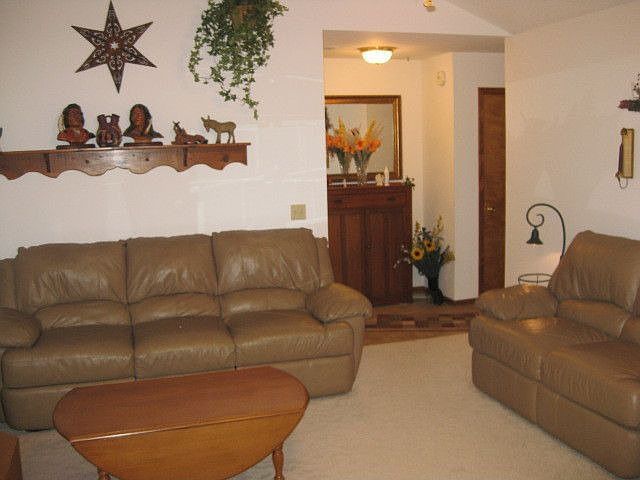 2nd image of 417 Linnwood Dr