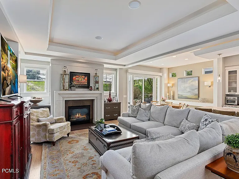 520 E Mission Dr — Photo 6