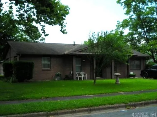 1400 Cumberland Dr, Pine Bluff, AR 71601