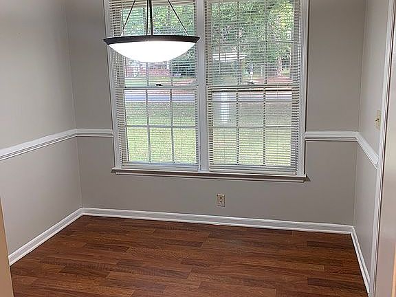 Nice bright dining room