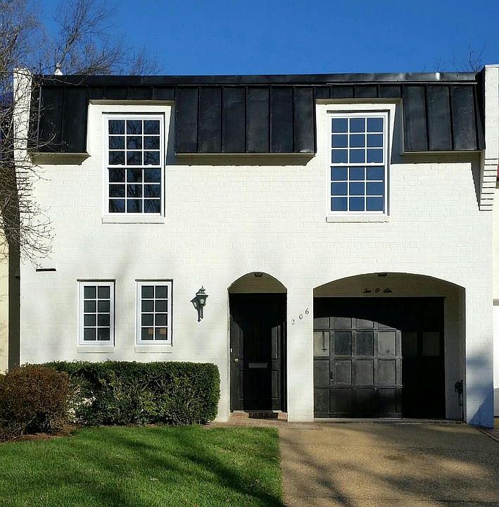 1st image of 206 Garden Ct